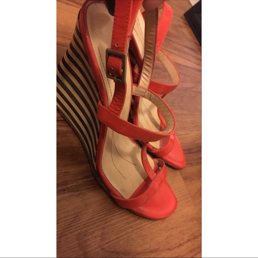 Kate Spade Fiery Bold wedge